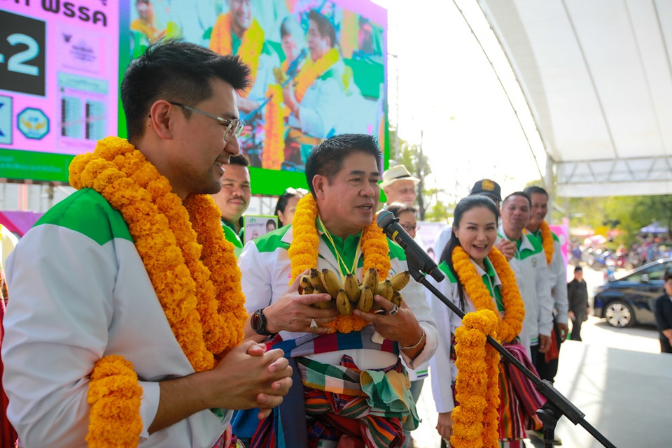 “กล้าธรรม” บุกชัยภูมิ เปิด 2 เวทีเดือด “ธรรมนัส–นฤมล” ซัดการเมืองสร้างภาพ ทิ้งปชช.กลางทาง อย่าหลงเชื่อวาทกรรมชวนฝัน สุดท้ายพวกหลอกลวง 