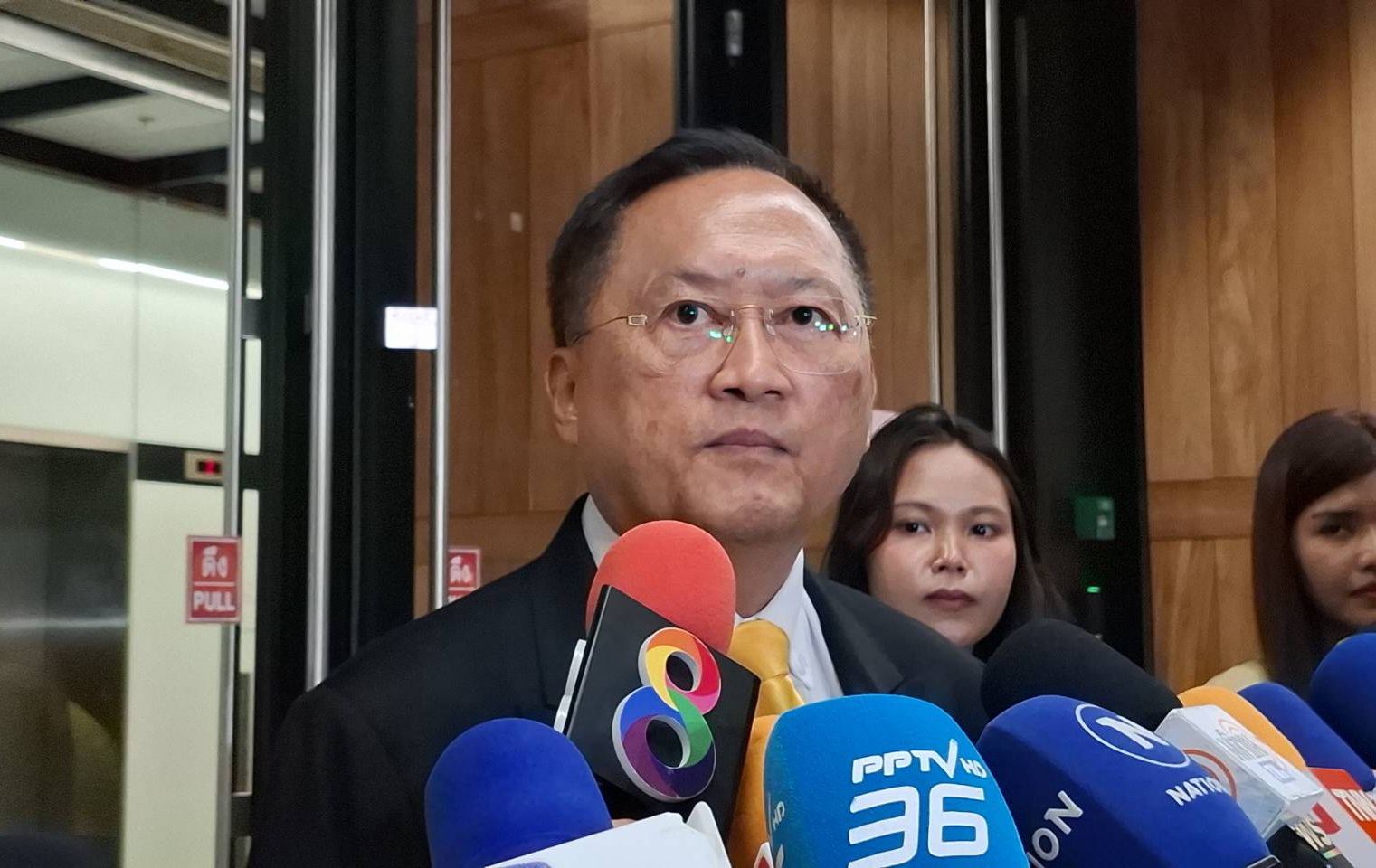  "วันชัย" ชี้ชงญัตติถอดบทเรียน เลือกสว. แค่เวทีถล่มกกต. แฉกระบวนการบล็อกโหวต ก่อนแยกย้ายกลับบ้าน 