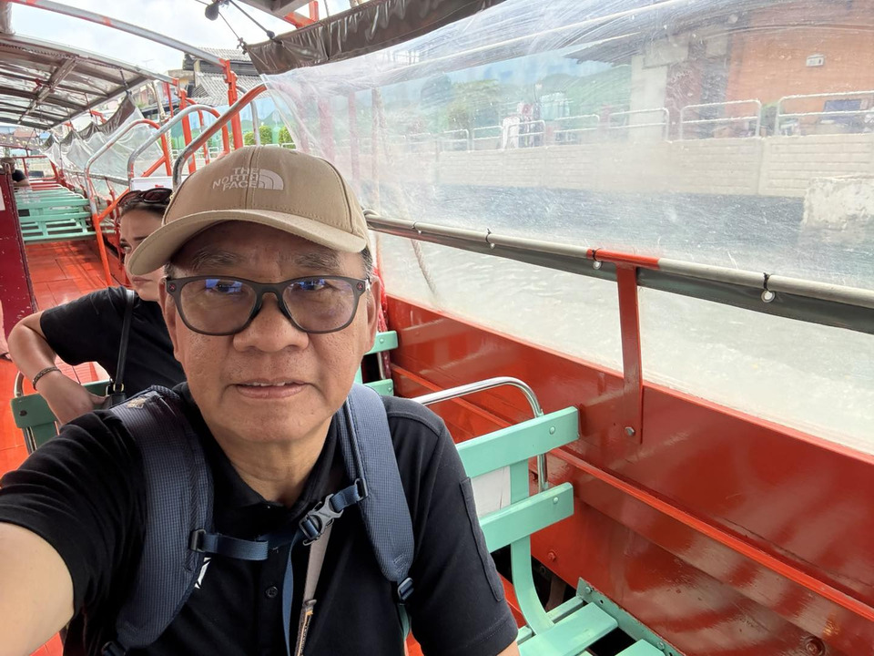 "สมชัย" โพสต์ศึกวันแดงเดือด "รุ่นเล็ก" ท้าชก "รุ่นใหญ่"ปมแชทไลน์ "ช่วยน้ำเงิน"หลุด แนะใครควรร้องใคร 
