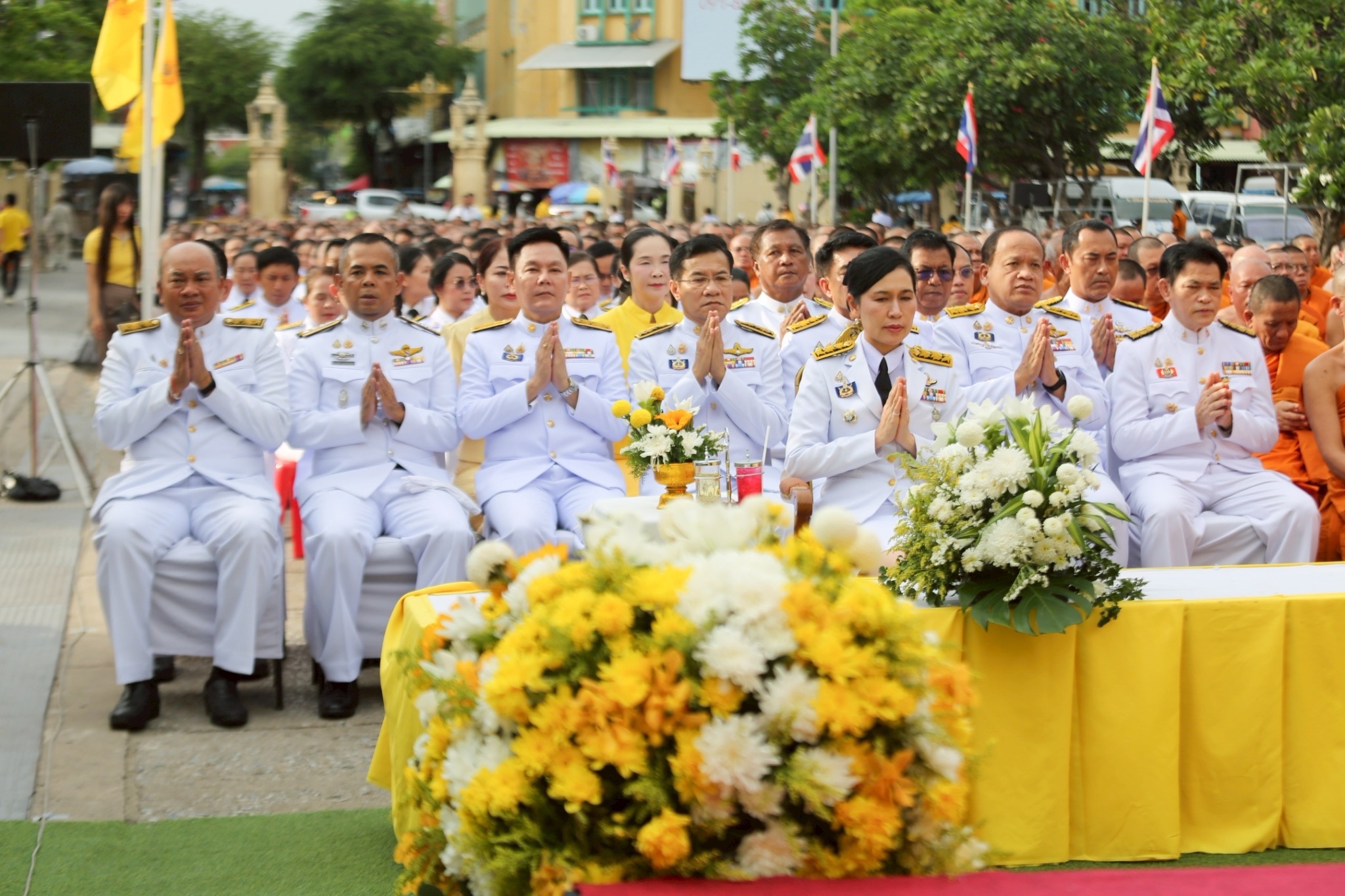 จังหวัดนครปฐม จัดพิธีเจริญพระพุทธมนต์และเจริญจิตตภาวนาเฉลิมพระเกียรติ ถวายพระราชกุศล