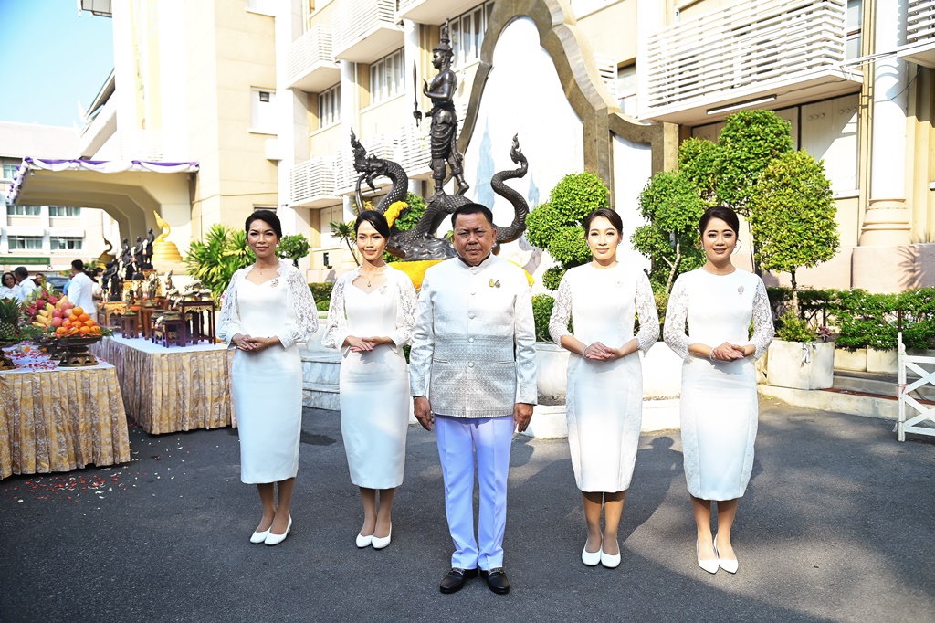 เกษตรฯ บวงสรวงบูรพกษัตริย์ องค์พระพิรุณทรงนาค เสริมสิริมงคลก่อนงานพระราชพิธีพืชมงคล
