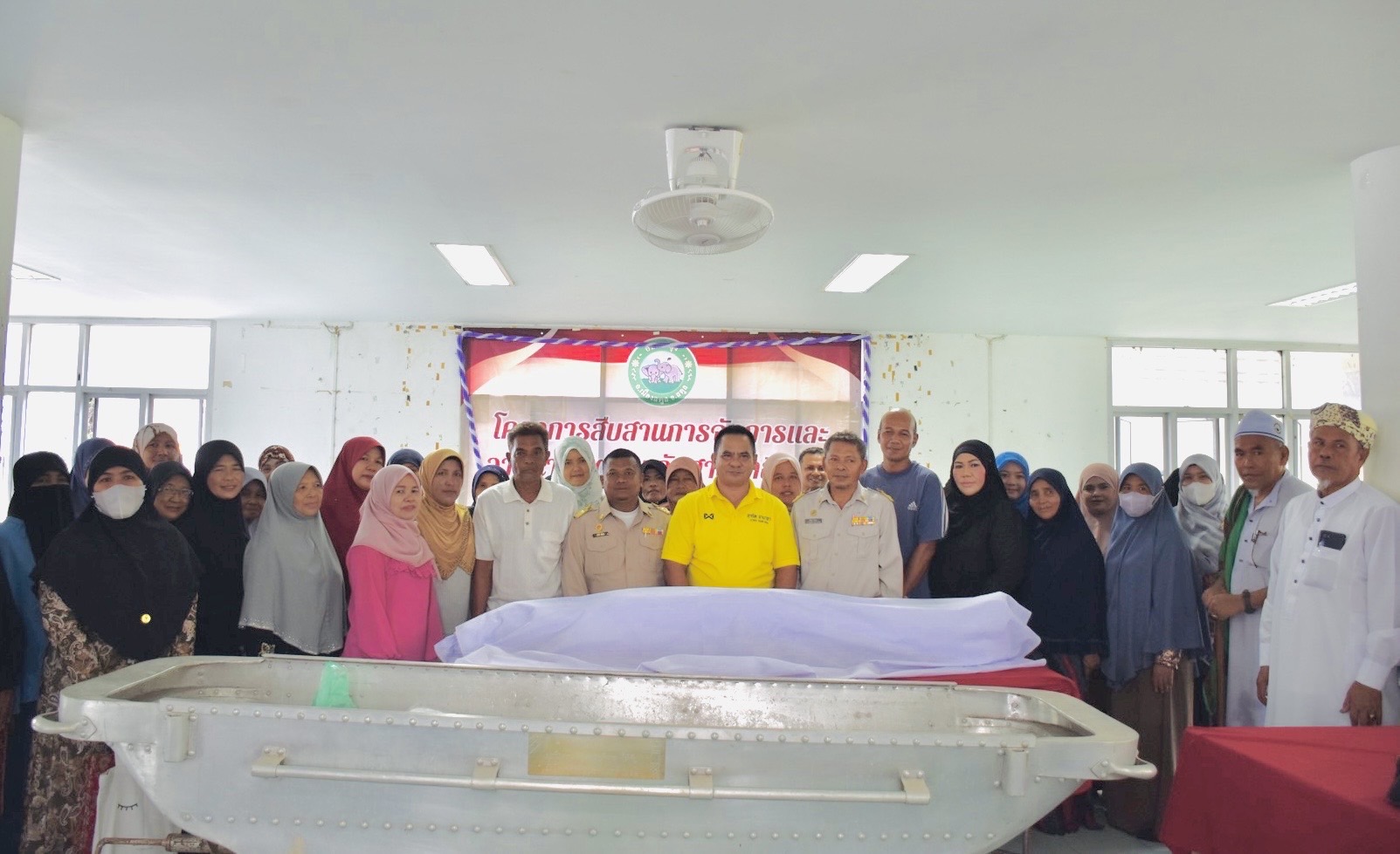 อบต.ฉลุง สืบสานการอาบน้ำศพตามหลักศาสนาอิสลาม  จัดอบรมจิตอาสาติวเข้มการปฏิบัติตามหลักการอิสลาม