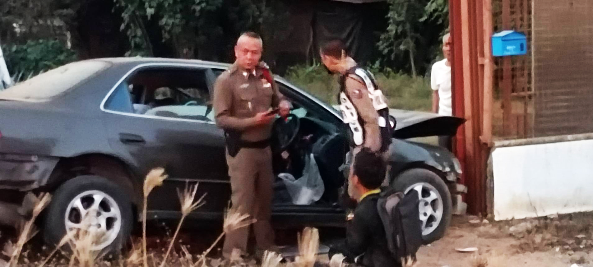 แก๊งตีนแมวซิ่งเก๋งหนีตำรวจชนจยย.ชาวบ้านดับ