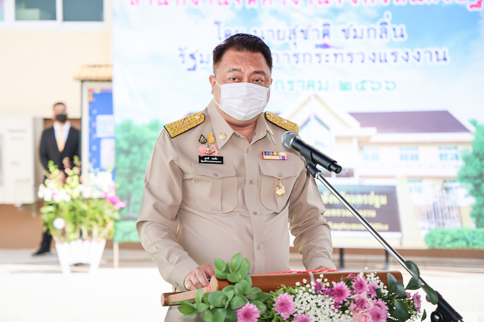 รมว.สุชาติ เปิดอาคารสำนักงานจัดหางาน จ.นครปฐม แห่งใหม่