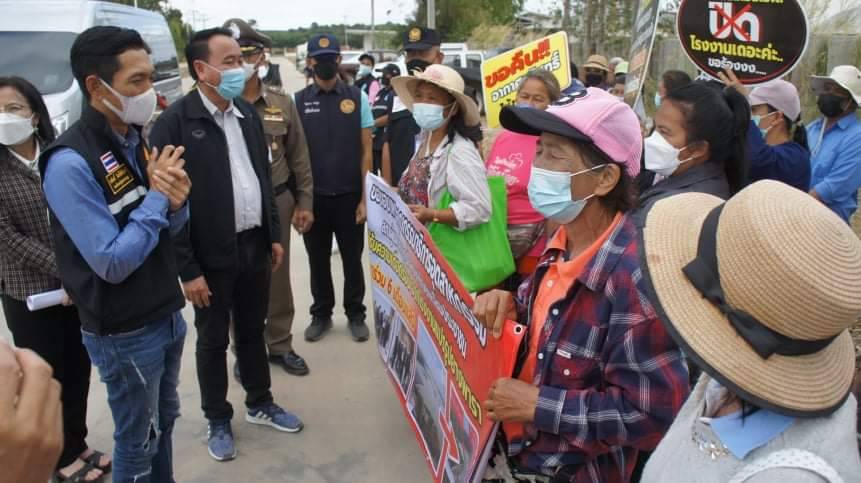 ปธ.คณะกรรมาธิการการอุตสาหกรรม ลงพื้นที่  ตรวจโรงงานยางพาราดังหลังส่งกลิ่นเหม็นรบกวนปชช.