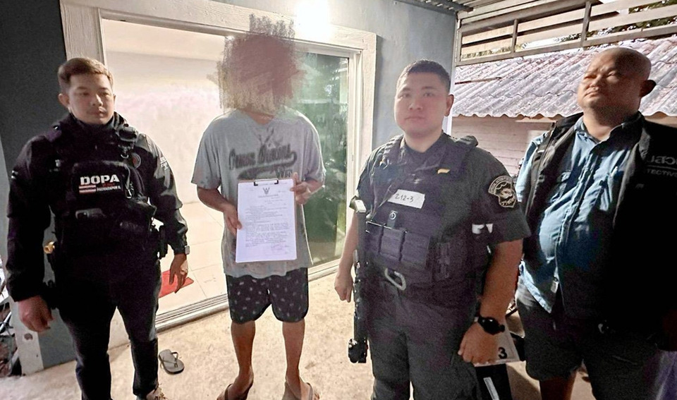 กาญจนบุรีลุยกวาดล้างผู้ค้ารายสำคัญ 4 ราย ยึดยาบ้ากว่า 700 เม็ด-ปืนไทยประดิษฐ์