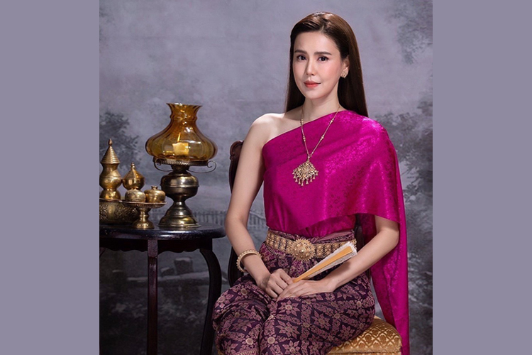 'เจี๊ยบ พิจิตตรา' สวยสง่าอย่างไทยพร้อมทวงศักดิ์ศรีเมียหลวง ตื่นเต้นนับถอยหลังเปิดเรือนแซ่บ “รอยรักรอยบาป”