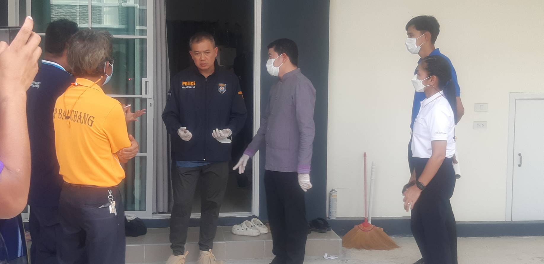 สุดสลด!แม่รมควันดับในห้องน้ำพร้อมลูกชาย2คนคาดเครียดปัญหาเรื่องเงินและป่วยซึมเศร้า  