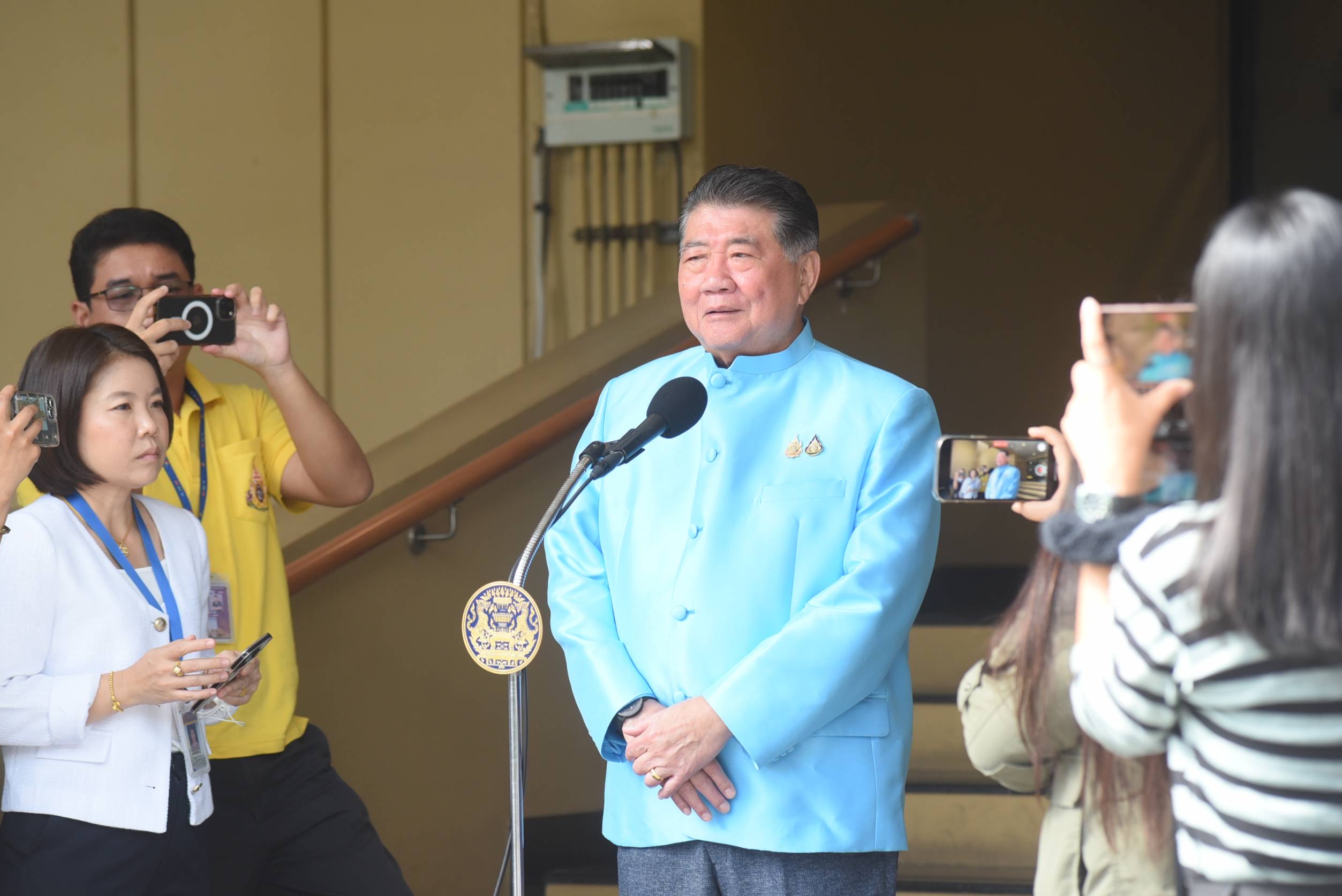 "ภูมิธรรม" ไม่ติดใจปม ผู้ว่าฯเชียงรายร่วมลงตรวจน้ำท่วม ปล่อยเป็นเรื่อง มท. พร้อมคุยครม.กางแผนจัดการน้ำท่วม 