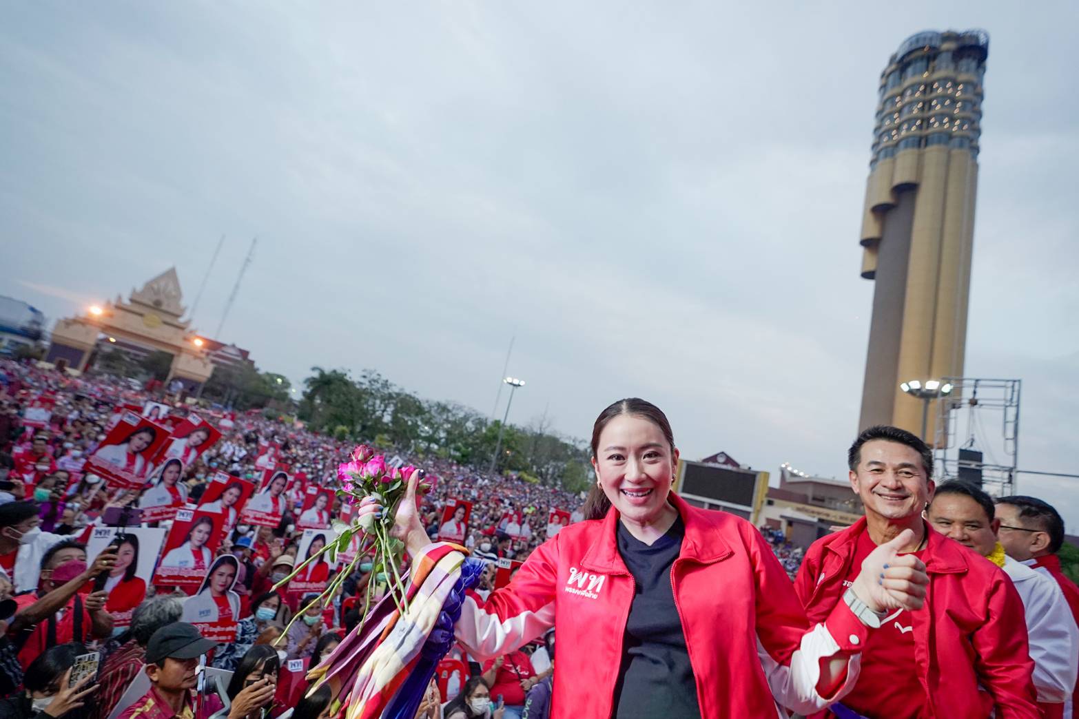 'เพื่อไทย'ยันแลนด์สไลด์ทั้งร้อยเอ็ด 'ชลน่าน'‘ลั่นไม่จับมือกับใครไม่มีพรรคพี่พรรคน้อง