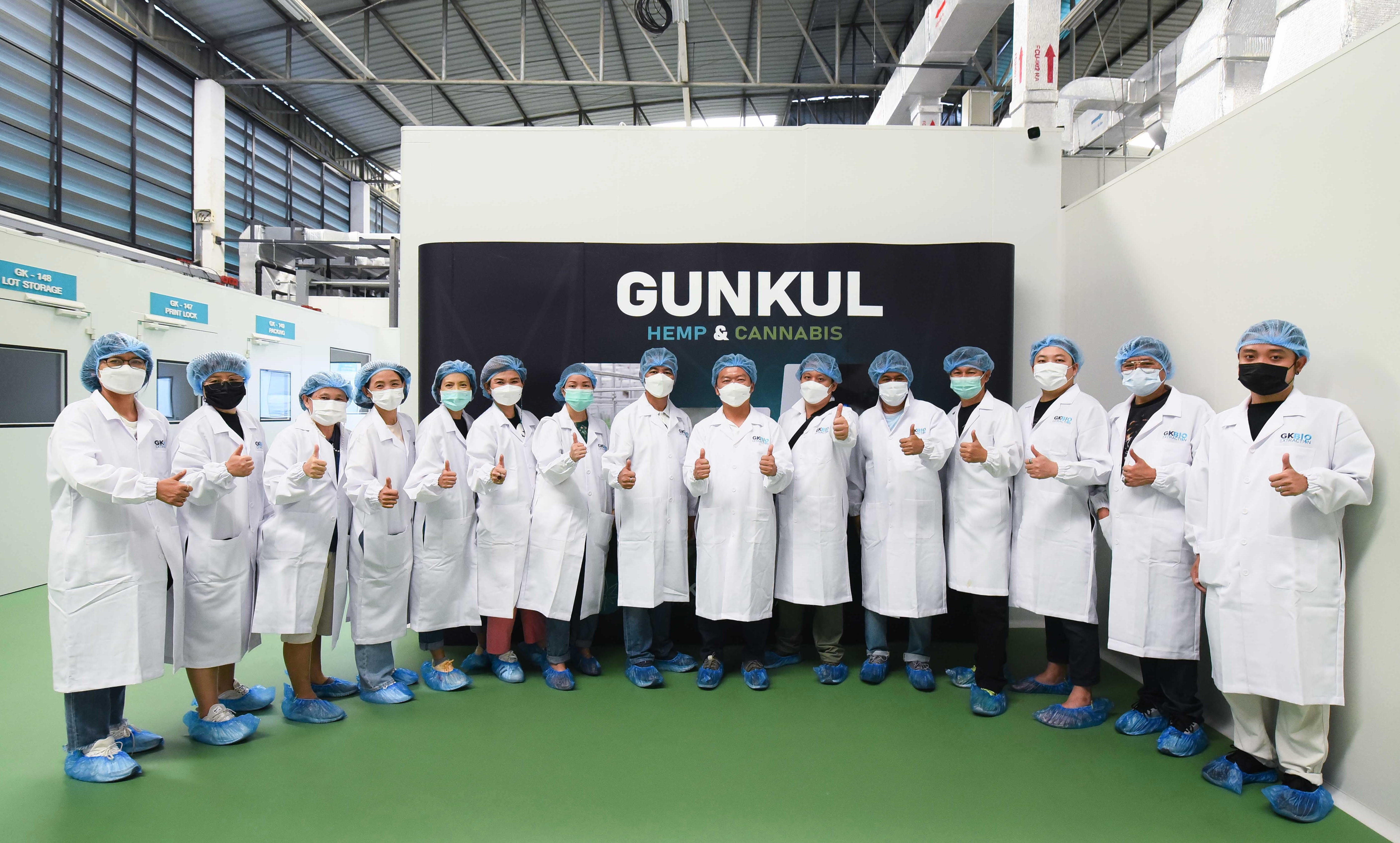GUNKUL เปิดอาณาจักรโรงเพาะปลูกกัญชง-โรงสกัด CBD ให้สื่อเยี่ยมชม