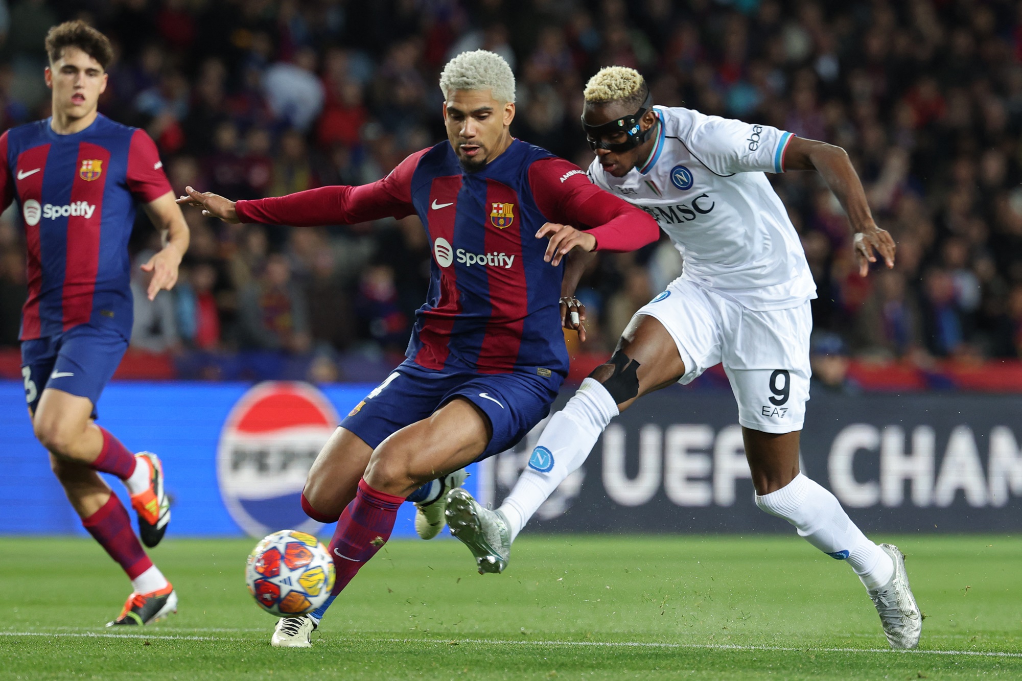  "บาร์เซโลน่า" เปิดรังอัด "นาโปลี" 3-1 ทะลุเข้ารอบ 8 ทีม ฟุตบอลยูฟ่า แชมเปี้ยนส์ ลีก