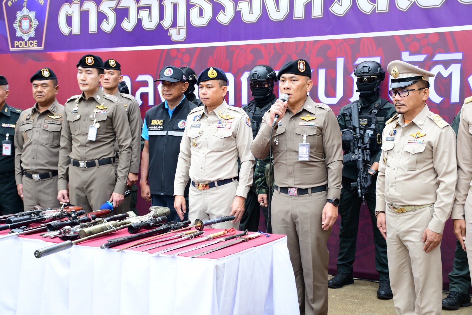 ตร.-ปกครอง ระดมกวาดล้าง ห้วงลอยกระทง ยึดรถแต่งซิ่งกว่า 600 คัน อาวุธมีด ปืนดัดแปลงเพียบ
