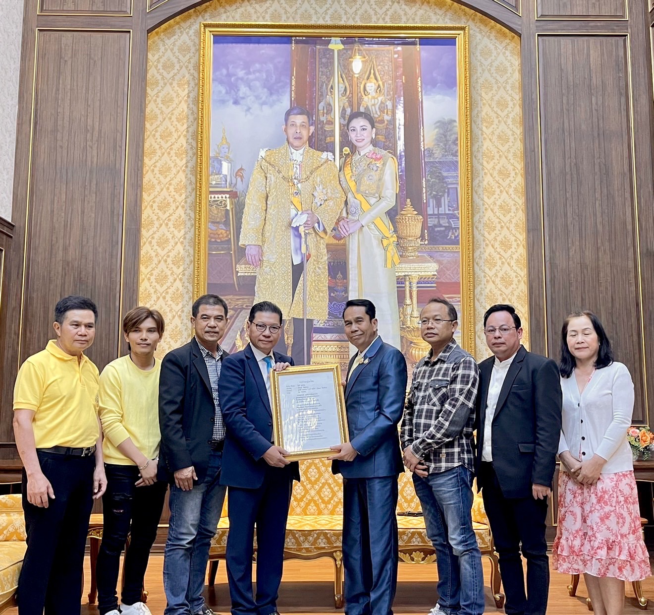 อ.สวัสดิ์ อ.เรืองยศ วิทย์ มหาชน มิน พิณทอง และตุ่น อินเตอร์ เข้าพบ สุทิน คลังแสง รมต.กลาโหม