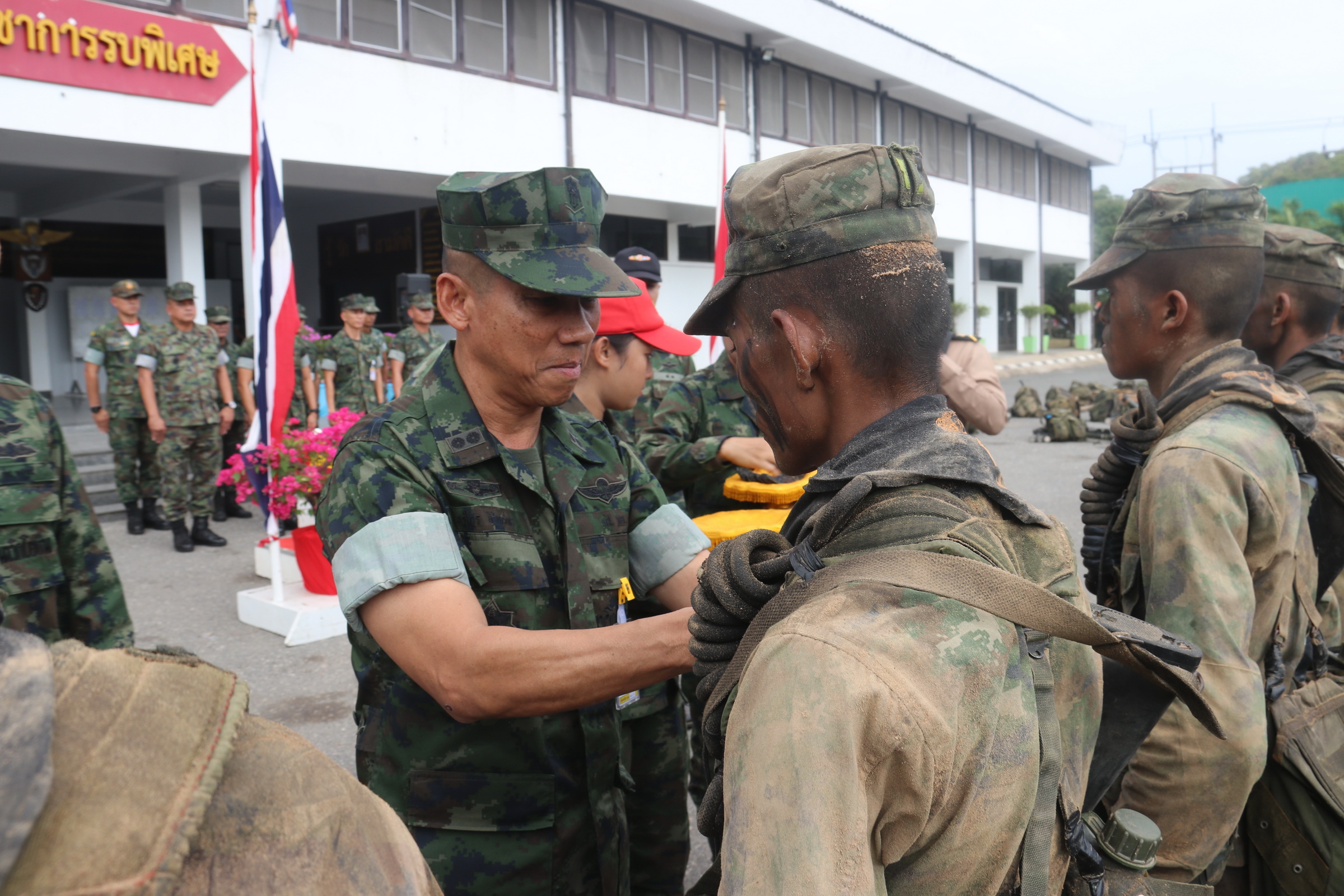 ประดับปีกอ่อนหลักสูตรรบพิเศษ รีคอน ยอดคน เหนือคน รุ่นที่ 50