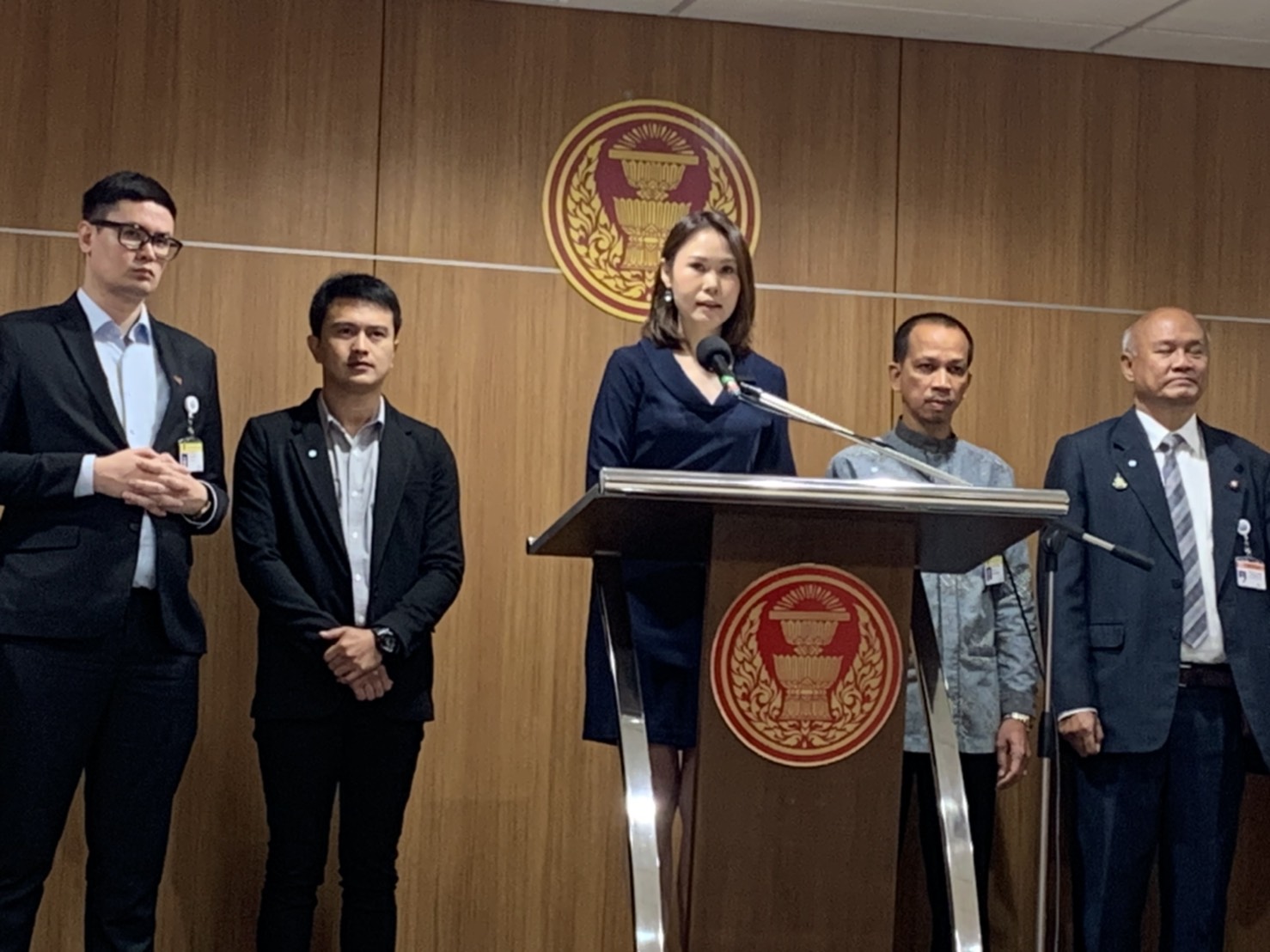 "โบว์"เตรียมทีมทนายความช่วย "หมู่อาร์ม" สู้คดีเหตุถูกปลด หลังออกมาเปิดโปงทุจริต