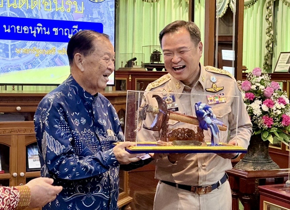 “วันนอร์” เปิดบ้านศรียะลา รับ “นายกฯ อนุทิน” ยกเป็นคนจริง-ของแท้! เชื่ออยู่ยาว 4 ปี พลิกประเทศพ้นวิกฤต