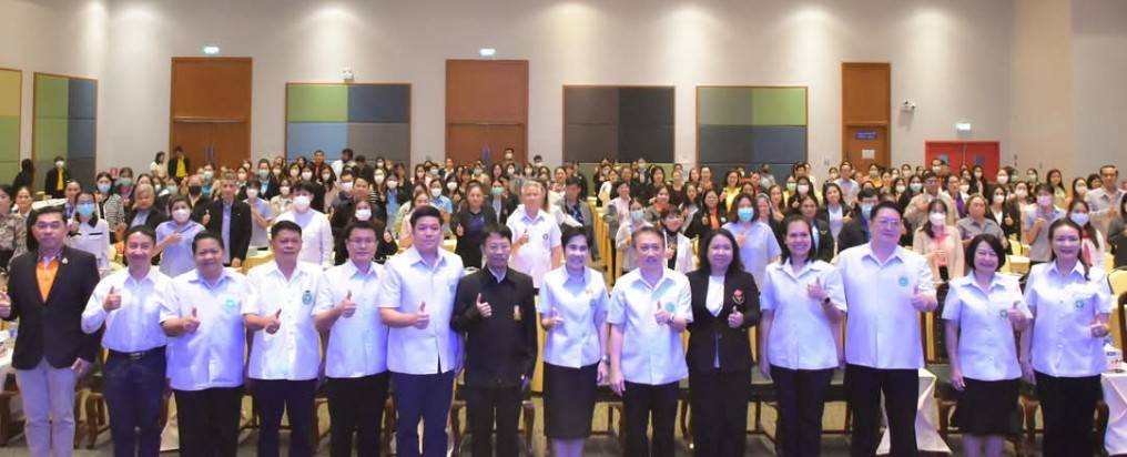 รอง นพ.สสจ.กาญจนบุรี ร่วมพิธีเปิดการอบรมเชิงปฏิบัติการพัฒนาศักยภาพบุคลากรดำเนินงานส่งเสริมสุขภาพคนไทยห่างไกลโรคไม่ติดต่อเรื้อรัง