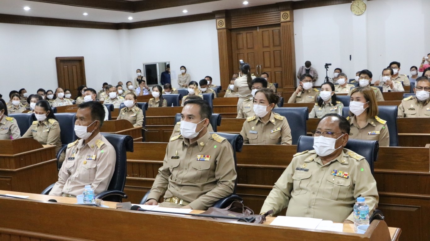 สุรินทร์เปิดประชุมสภาอบจ.ครั้งแรก หลัง กกต.มีมติรับรอง ส.อบจ.ครบทั้ง 36 คน