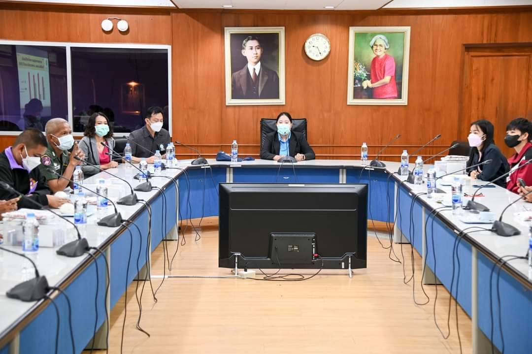 สสจ.กาญจนบุรี มอบหมายงาน 2 กลุ่ม จัดประชุมเชิงปฎิบัติการพัฒนาศักยภาพผู้รับผิดชอบการจัดการน้ำบริโภคและสุขาภิบาลอาหาร