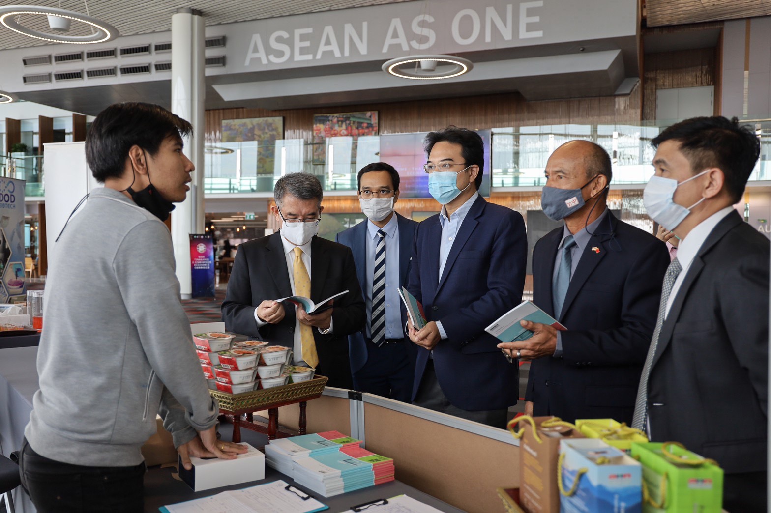 "ปริญญ์" ร่วมเปิดโครงการ "จีเทค" เชื่อมสัมพันธ์การค้าออนไลน์ไทย - จีน พลิกวิกฤติเป็นโอกาส 