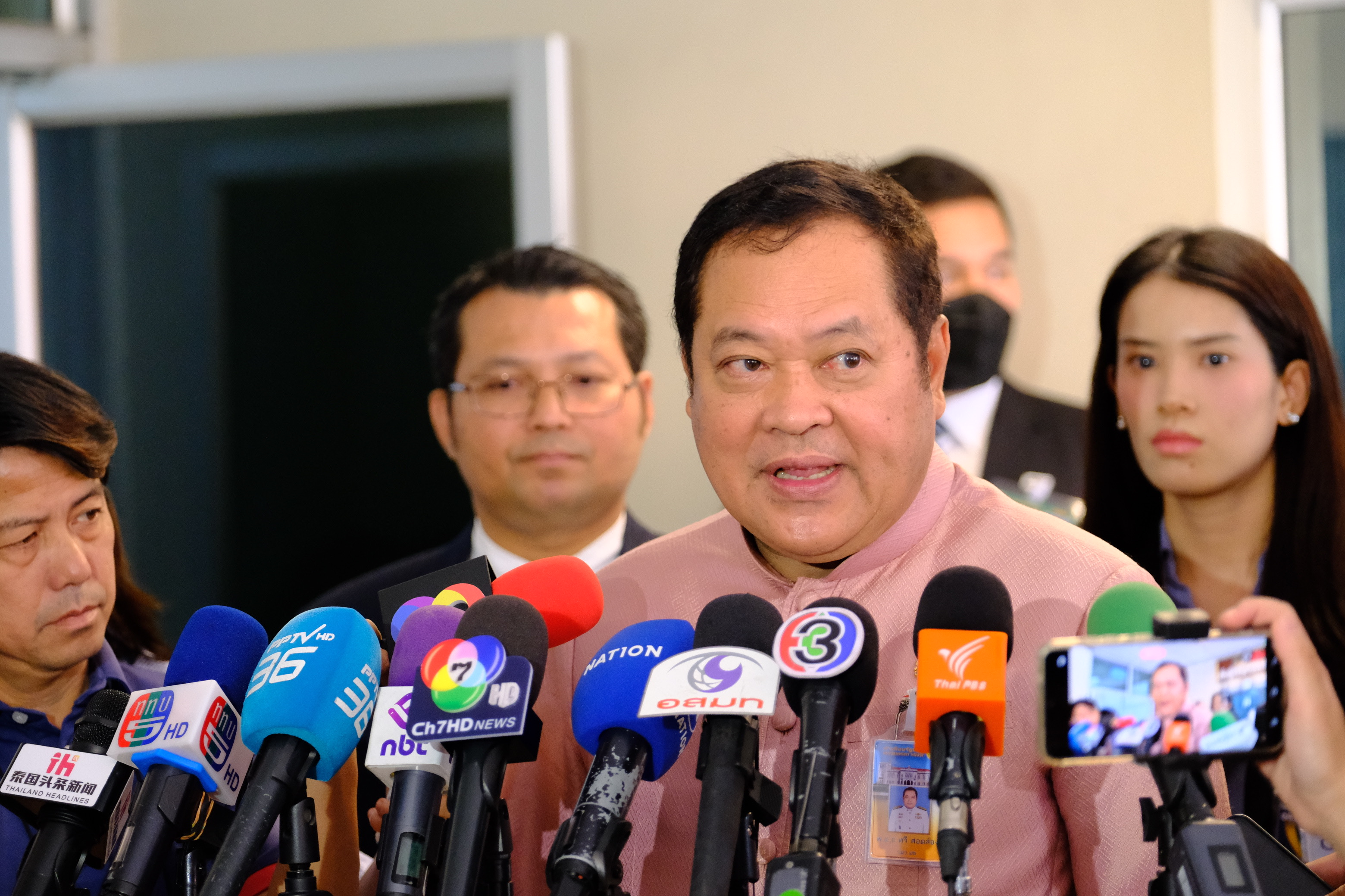 "ทวี" ยันไม่ปกป้องคนผิด "คดีอดีต ผกก.โจ้"  หลังข้อมูลคลาดเคลื่อนหลุดบ่อยครั้ง ลั่นจะทำให้กระจ่าง ยังไม่ย้าย "ผบ.เรือนจำ" ให้รอผลสอบ