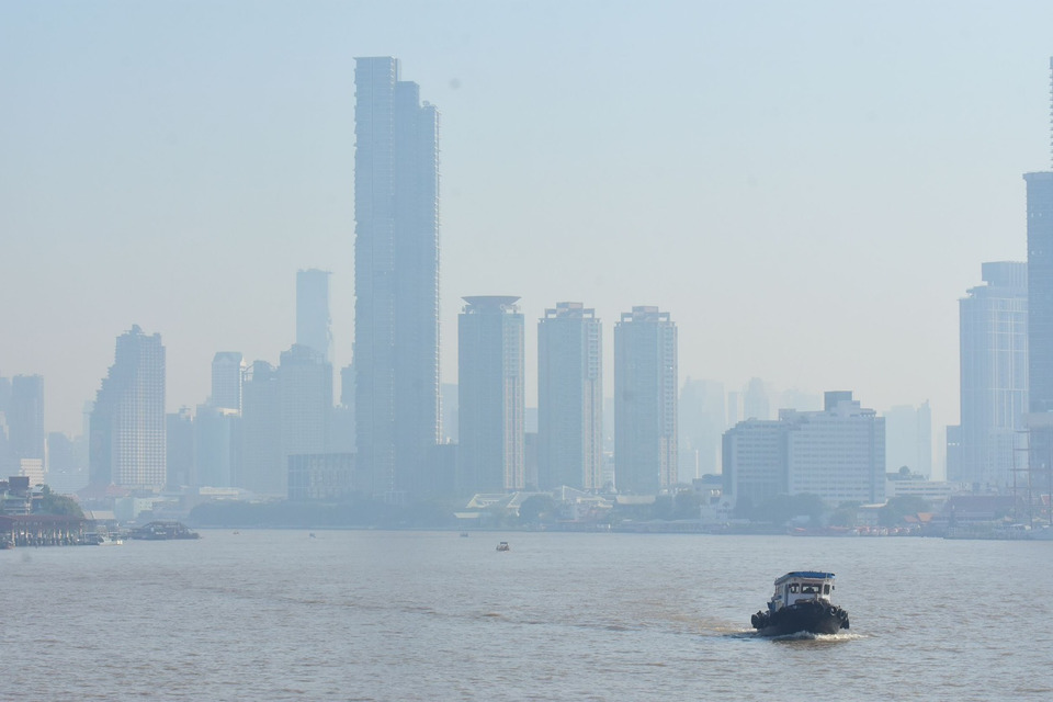 ค่า PM2.5 กทม. พุ่งแตะ 50.6 มคก./ลบ.ม. เกินมาตรฐาน 69 พื้นที่ กระทบสุขภาพ คาด 4–6 ธ.ค. แนวโน้มดีขึ้น