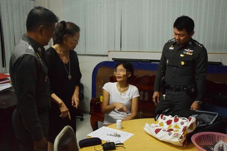 รวบสาวใช้พม่าฉก Rolex กับแหวนเพชรนายจ้างมูลค่า 3 ล้านบาท 