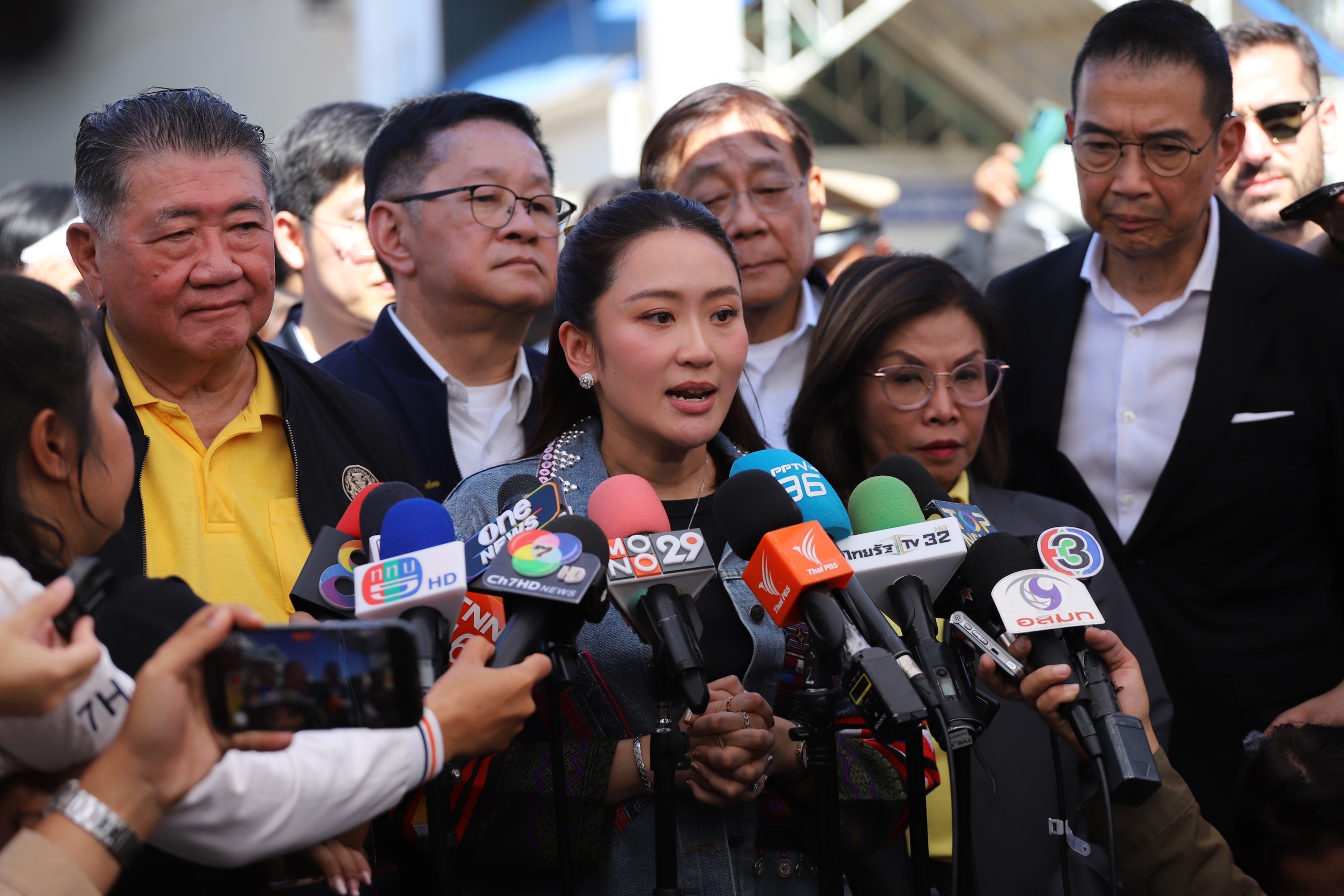"นายกฯ" แจงเร่งช่วย 4 คนไทยถูกเมียนมาคุมตัว  “มาริษ” เผยเรียกทูตพม่าคุยพรุ่งนี้   ยันคนไทยปลอดภัย มีสัญญาณบวก 