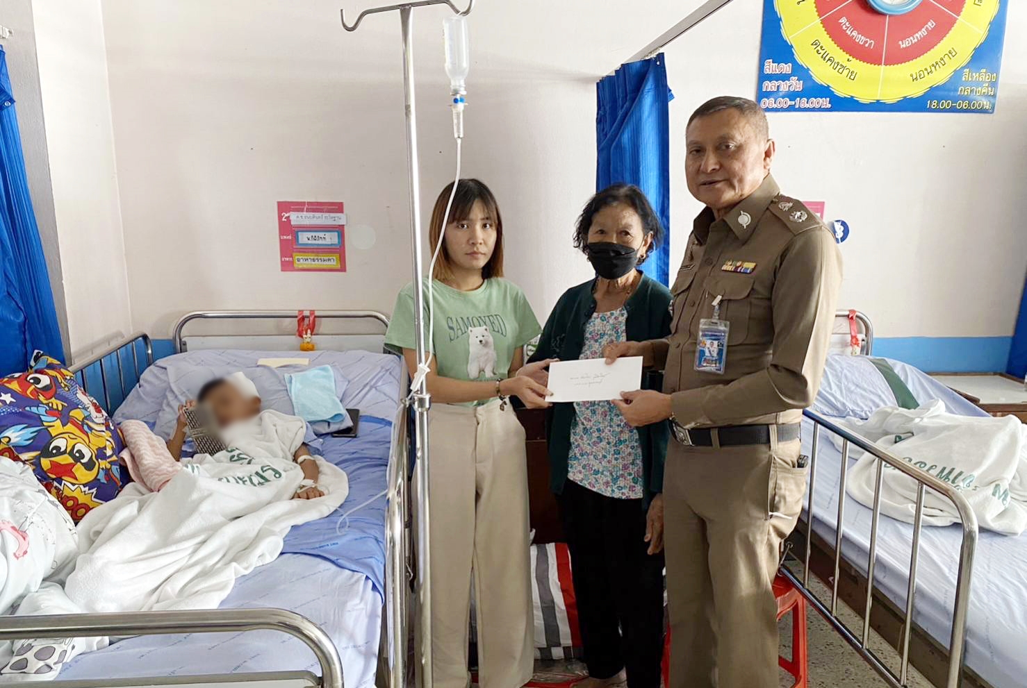 ผู้การสุพรรณฯ รุดเยี่ยมเด็ก ป.3 ถูกหนุ่มเมากาวฟัน กำชับ ตร.ดูแลความปลอดภัยสถานศึกษา