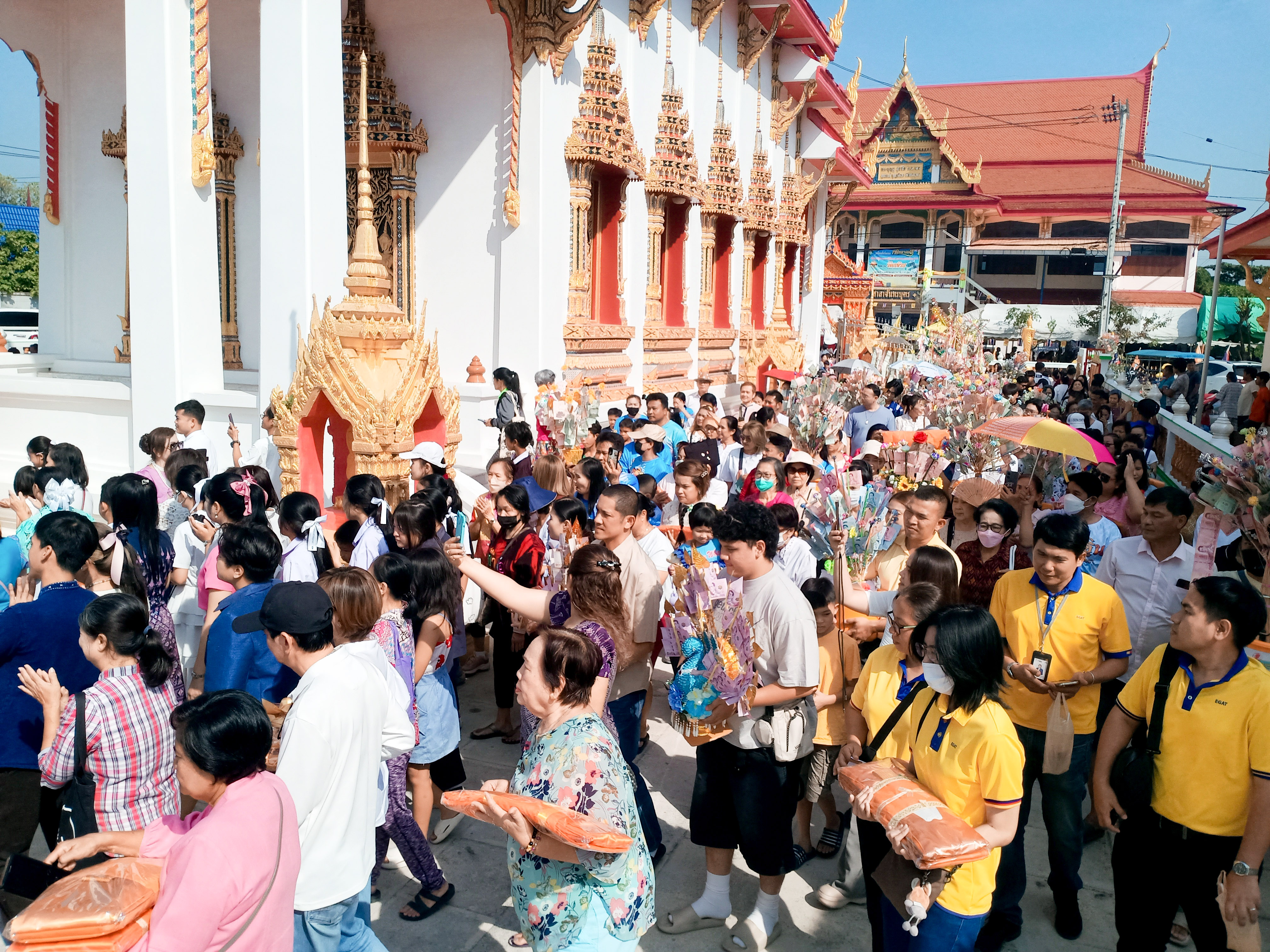 ชมรมช่างภาพการเมือง-ปชช.ร่วมทอดกฐินสามัคคี นำรายได้บูรณะปฏิสังขรณ์ หอสวดมนต์เก่าแก่อายุ 67 ปี 