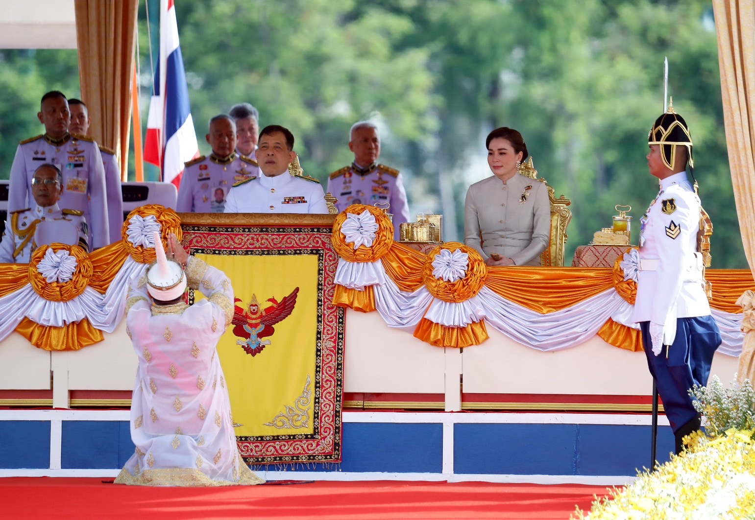 ในหลวง-พระราชินีเสด็จฯไปในการพระราชพิธีจรดพระนังคัลแรกนาขวัญ 2568  ณ  มณฑลพิธีท้องสนามหลวง