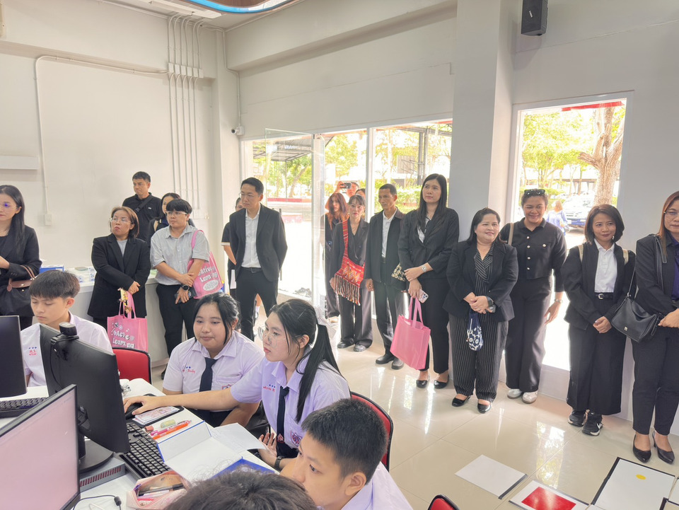 “ดรุณาราชบุรี” เปิดต้นแบบ Active Learning ให้ อบจ.มหาสารคาม ศึกษาดูงาน ปั้นเด็กคิดเป็น ทันโลก AI