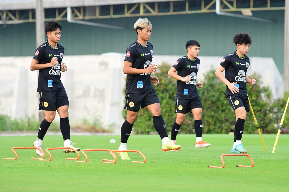 "ฟุตบอลไทย U23" ติวเข้มโค้งสุดท้าย! "เศรษฐสิทธิ์" มองทีมปรับตัวหากันได้ดีขึ้นเรื่อยๆ