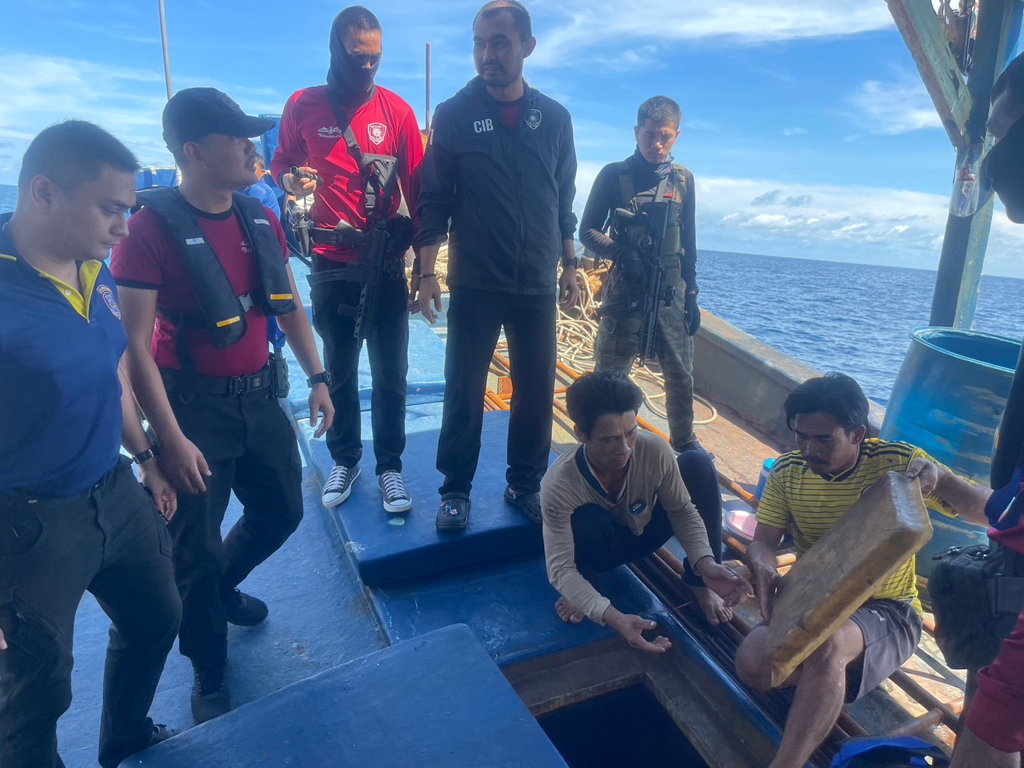 เรือประมงไทยเดือดรุดเเจ้งตำรวจน้ำหลังเจอเรือเวียดนามรุกล้ำอ่าวไทย
