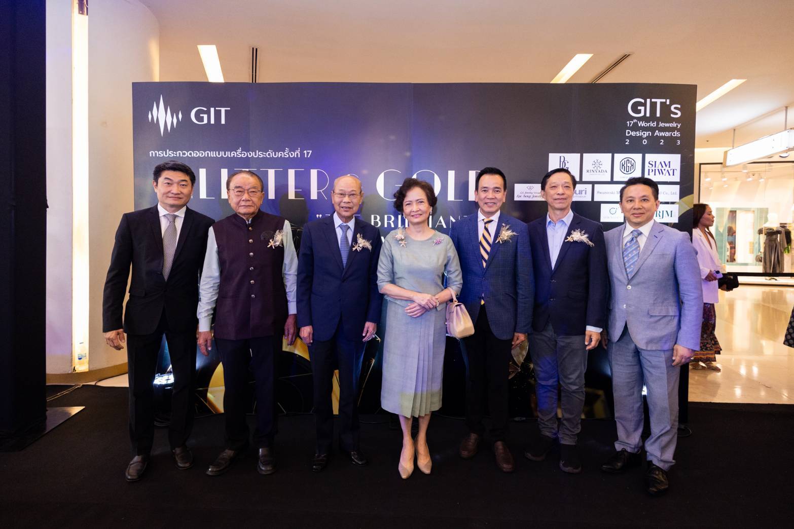 "GIT" สร้างศักยภาพนักออกแบบสู่สากล “Glitter & Gold-The Brilliant Way of Gold Shine” 