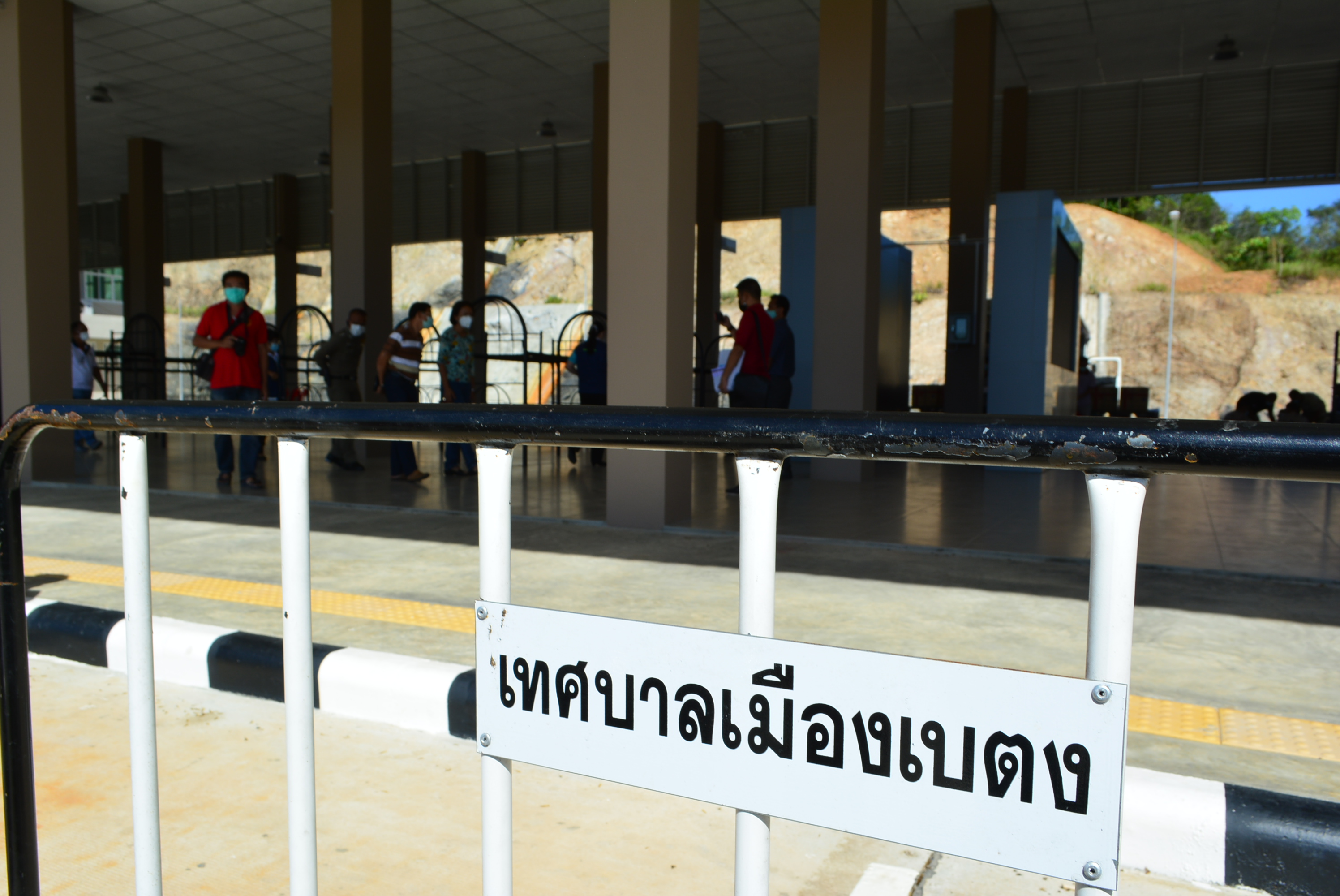  นายอำเภอเบตง ตรวจความพร้อมโรงพยาบาลสนาม