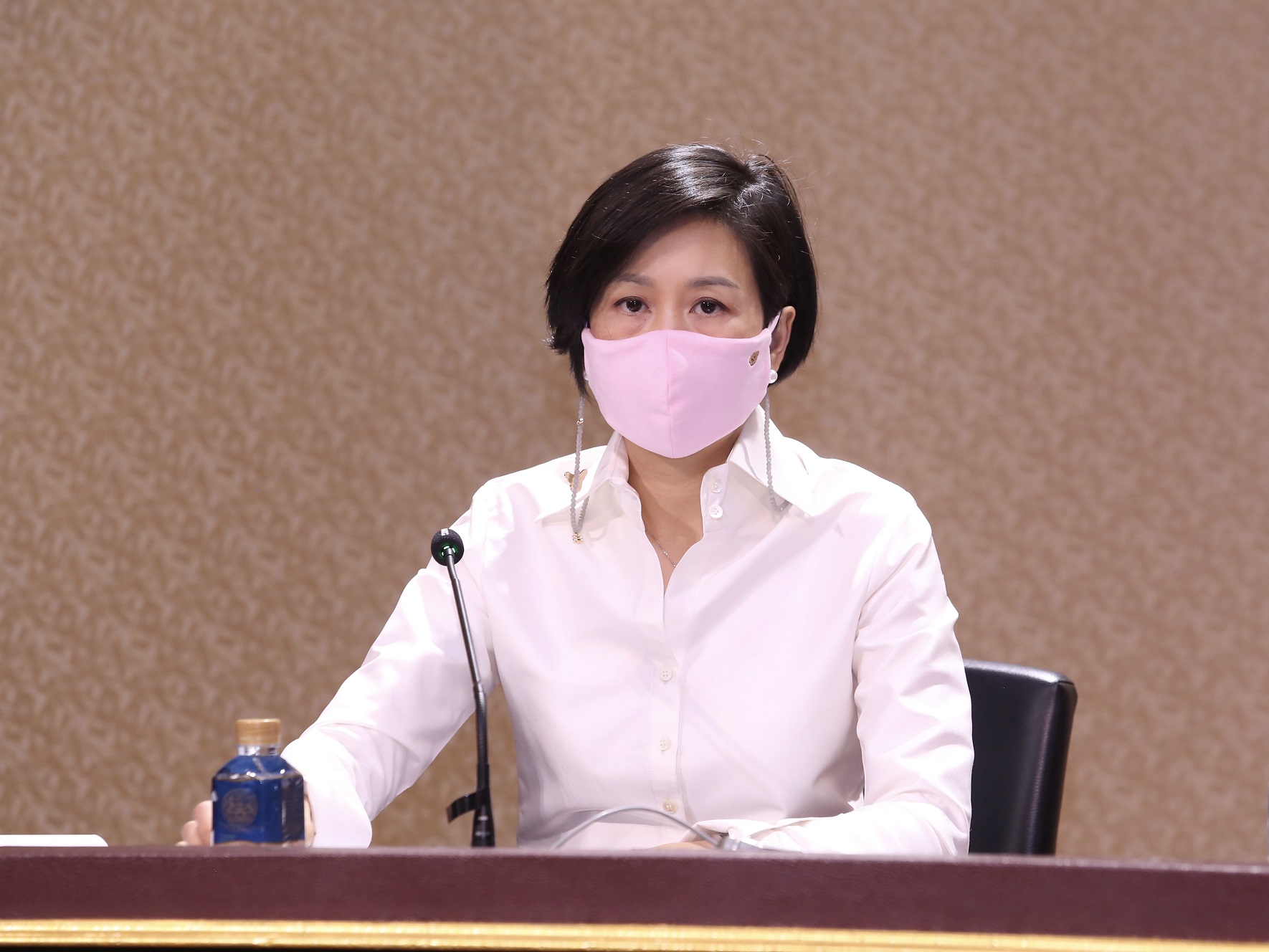 “รัชดา” เผย “บิ๊กตู่” สั่งจัดการแรงงานต่างชาติผิดกม.สิ้นซาก ระบุยังไม่ล็อคดาวน์ประเทศ รอถกศบค.ชุดใหญ่ 24 ธ.ค.