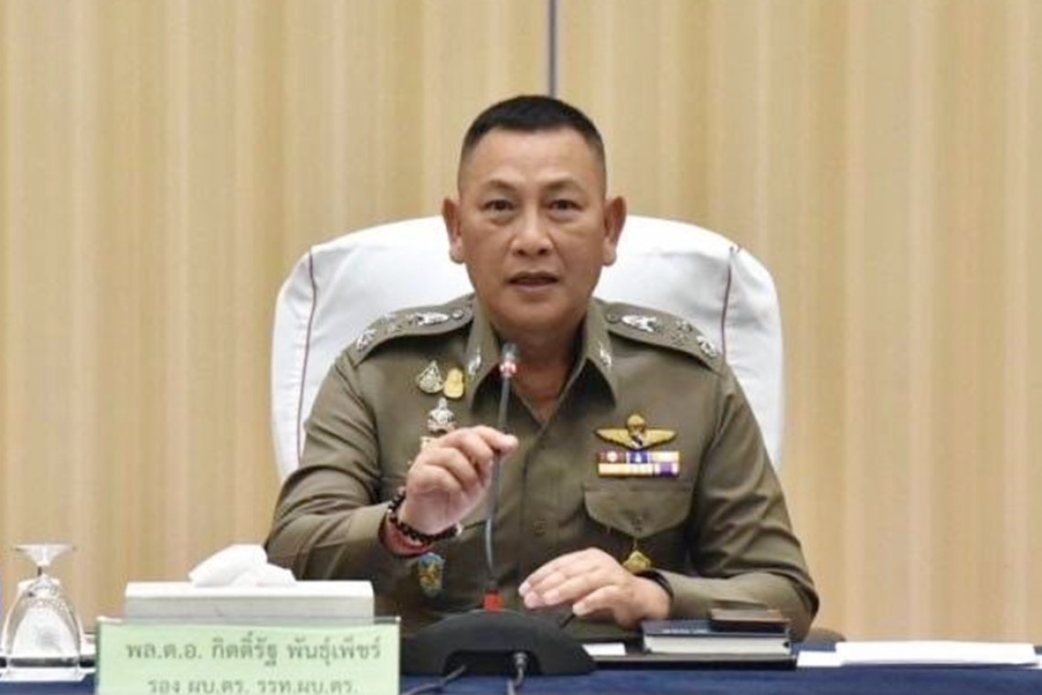 "บิ๊กต่าย"นั่งหัวโต๊ะจัดโผนายพลสีกากี คาด"สันติ"ผงาดนครบาล"ภาณุมาศ"นั่งผบช.สตม."สุรพล"นั่งผบช.ภ.2 ชงเข้า ก.ตร.พรุ่งนี้