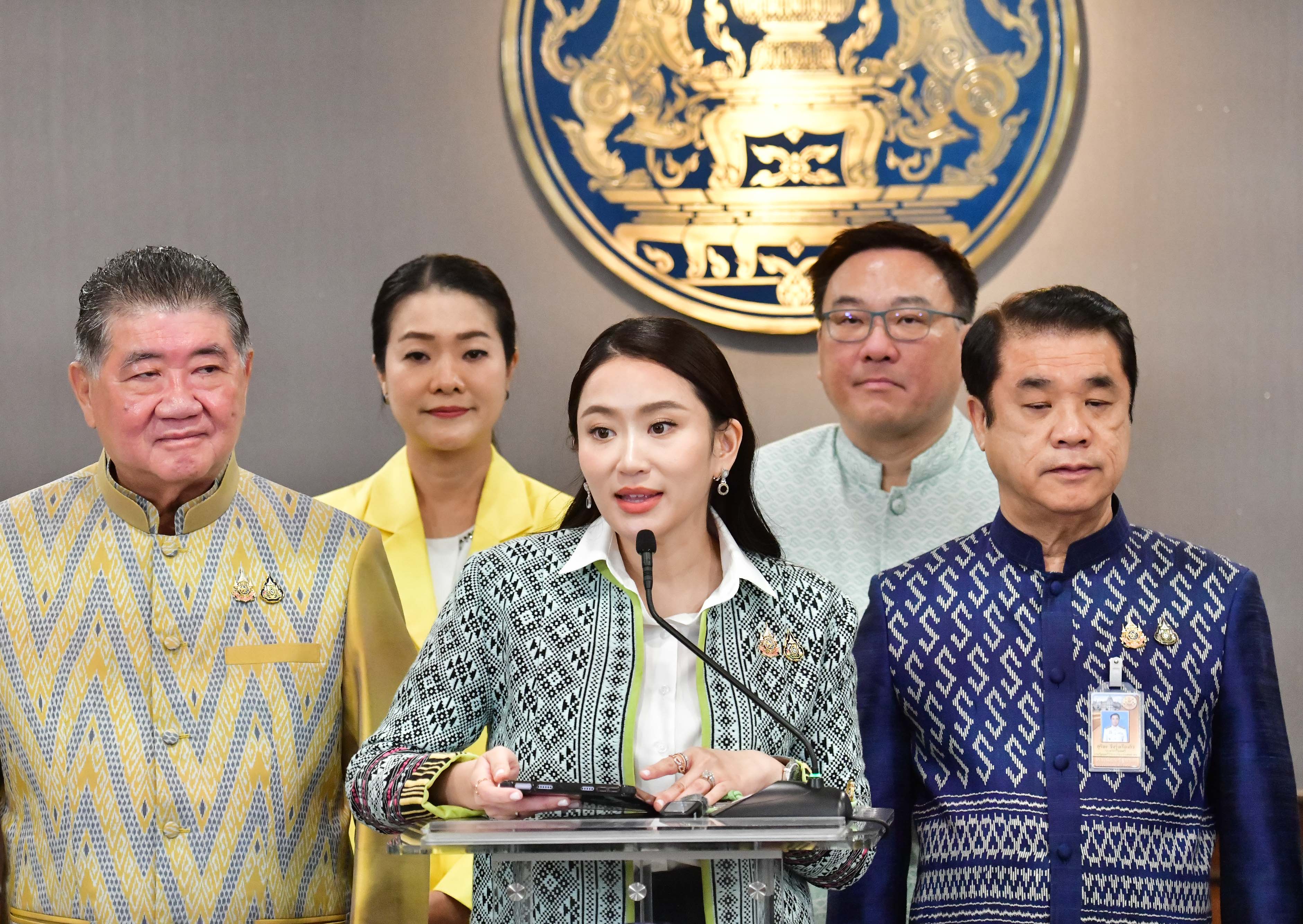 ครม. อนุมัติงบเยียวยาเรือประมง - งบทำฝนหลวงแก้ฝุ่น