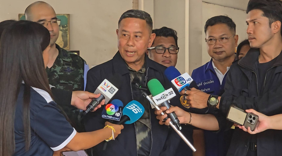 รมช.กลาโหม เยี่ยมปลอบขวัญครอบครัว “จ.ส.อ.สำเริง” ทหารกล้าเนิน 350 ปราสาทตาควาย ย้ำดูแลเต็มที่