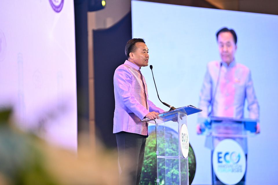   พลิกโฉมอุตสาหกรรมไทย! ECO Innovation Forum 2025   รวมพลังรัฐ-เอกชน ปักธง "อุตสาหกรรมใหม่คู่ชุมชน" มุ่งสู่ความยั่งยืน