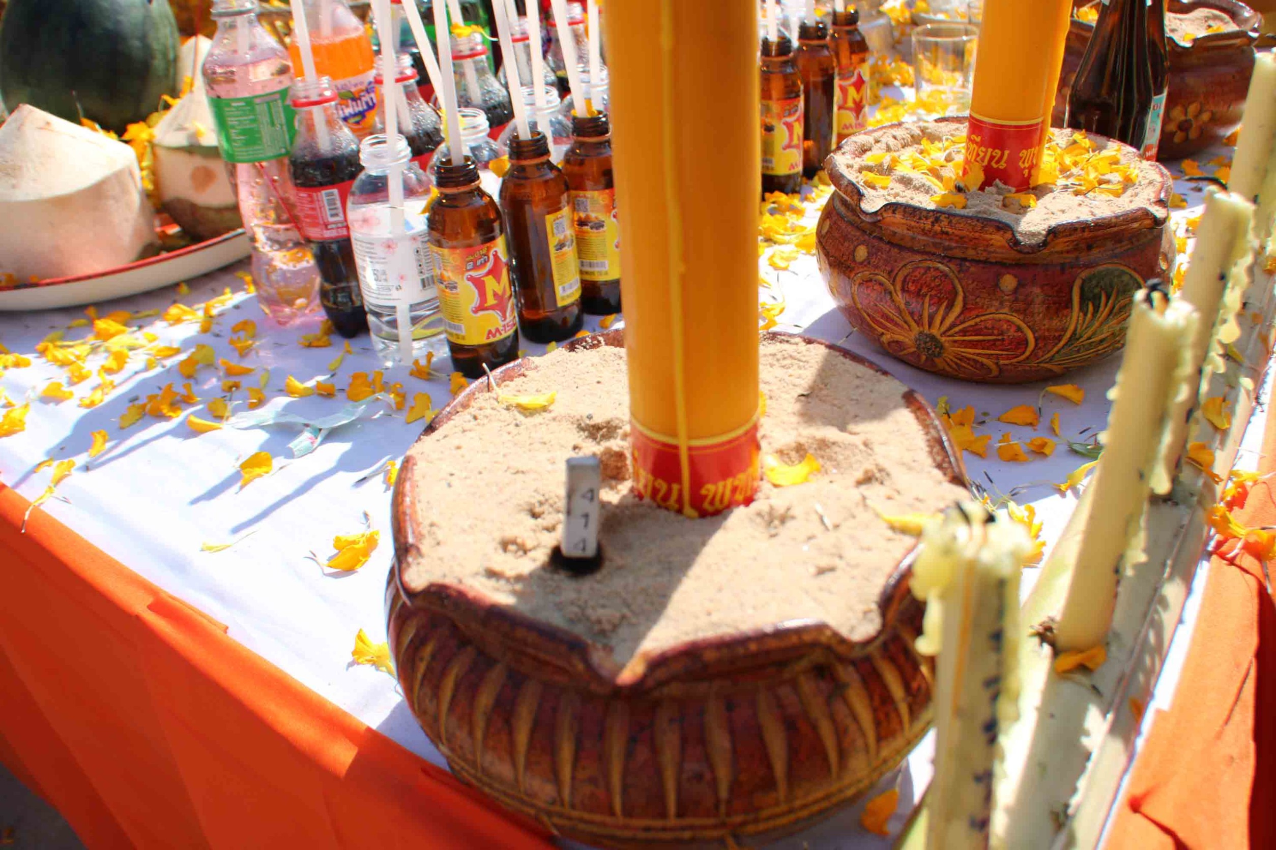กาฬสินธุ์ฮือฮาส่องเลขอ่างน้ำมนต์พิธีบวงสรวงพระสิวลี-ท้าวเวสสุวรรณ