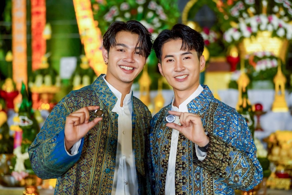 "เล้ง-แสตมป์" สายมู...สุดๆ ลูกศิษย์ อ.สุบิน นำซีรีส์วายลอยแก้ว โกอินเตอร์ฉลุย!!!