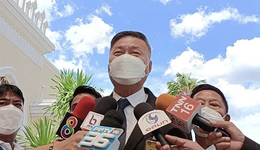 "นิโรธ" ชม "ชัชชาติ" ทำการเมืองสร้างสรรค์ เหน็บ "เพื่อไทย"แค่แห่นางแมว แต่รบ.เอาความจริง