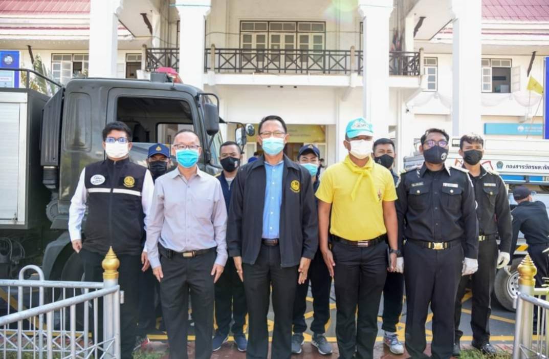 "กองพลทหารราบที่11-ด่านกักกันสัตว์สระแก้ว" ปูพรมพ่นน้ำยาฆ่าเชื้อในพื้นที่เสี่ยงโควิด