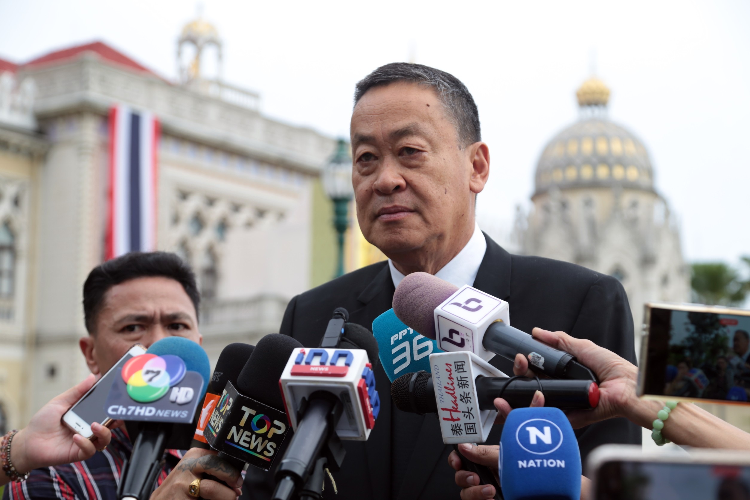 “เศรษฐา” น้อมรับคำตัดสินศาลปม ตั้ง “พิชิต” เมินกระแสข่าว นายกฯสำรอง ไม่สนลูกพรรค พปชร. เหน็บ ชี้ เข้าหูซ้ายทะลุหูขวา  
