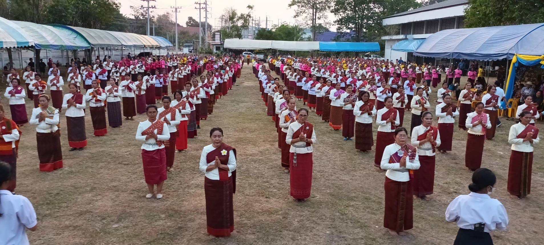 นางรำกว่า 300 ชีวิต ร่วมซ้อมใหญ่งานเทศกาลของดีอำเภอรัตนบุรี