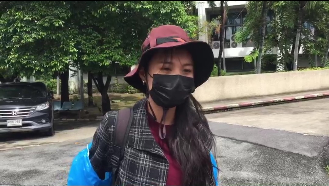  "ตี้" นศ.แพทย์ ม.พะเยา เดินทางมาฟังคำสั่งศาล “เพิกถอนประกัน” หรือไม่ 