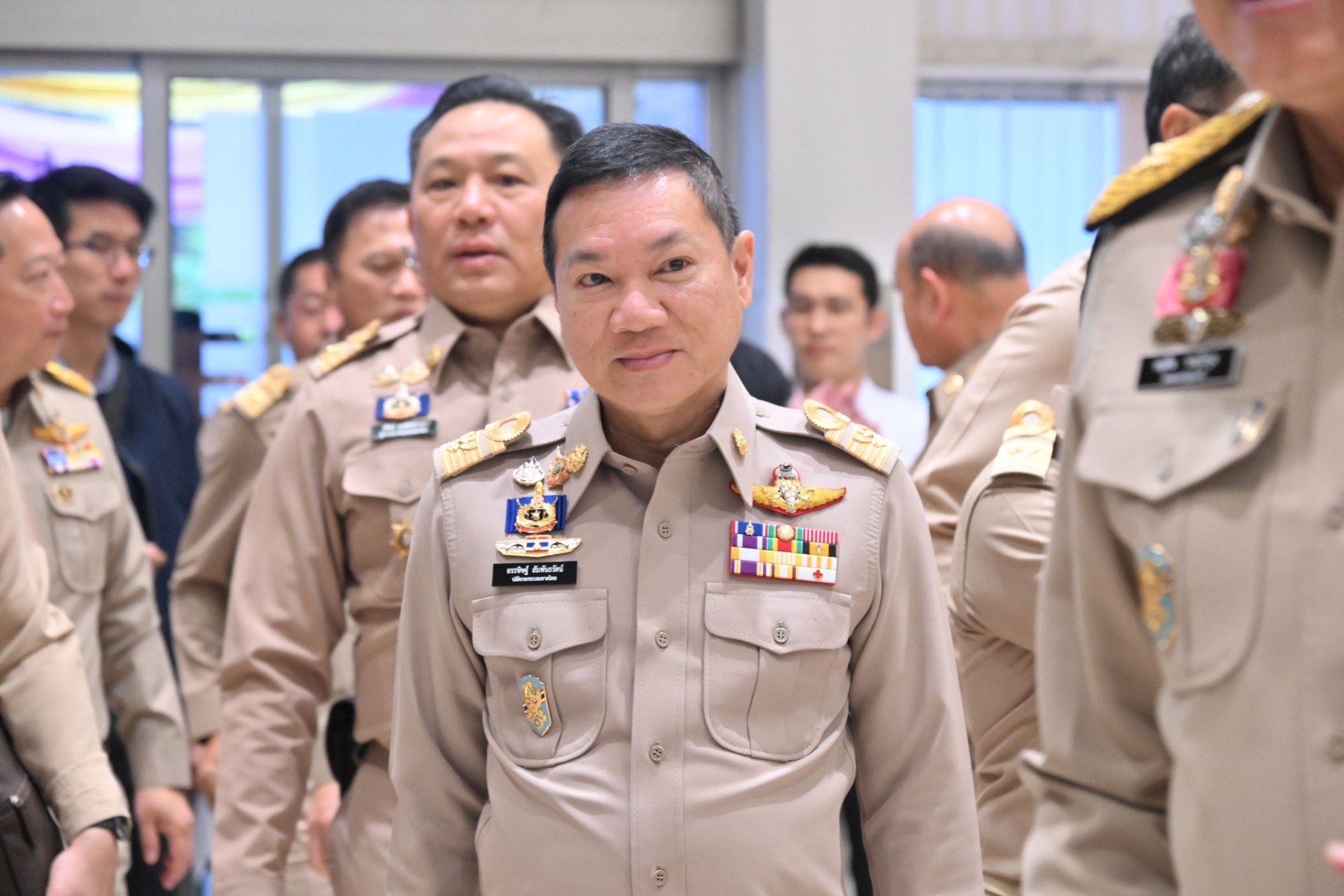 "ปลัดมหาดไทย" แจงการตัดไฟ ปท.เพื่อนบ้าน  "มท.-กฟภ." ต้องประสานความมั่นคง เหตุเป็นเรื่องละเอียดอ่อน  มีผลกระทบความสัมพันธ์